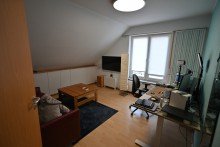 DG rechts Stra�enseite Gro�z�gige Doppelhaush�lfte in gefragter Lage