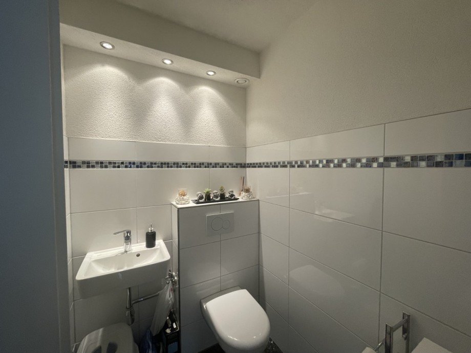 G�ste-WC Reihenendhaus Rheinstetten / Forchheim