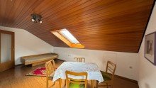 DG-Zimmer 1 Wohlf�hlatmosph�re im 2-Familienhaus mit gro�em Grundst�ck.