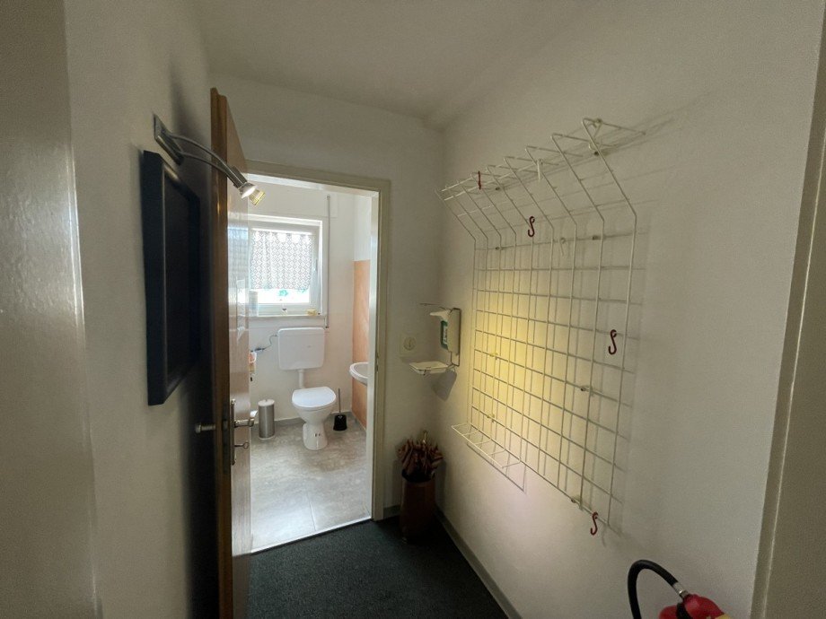 Gang + G�ste WC Erdgeschosswohnung Ettlingen